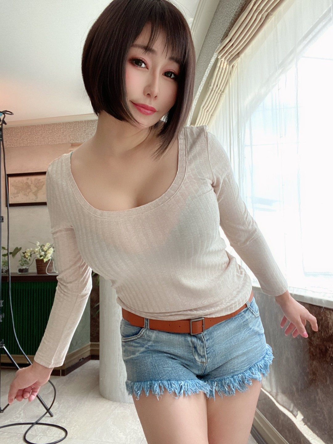 明里ともか(Akari Tomoka)