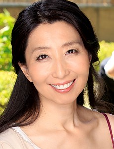 楠由賀子