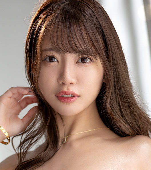 椎名ななみ